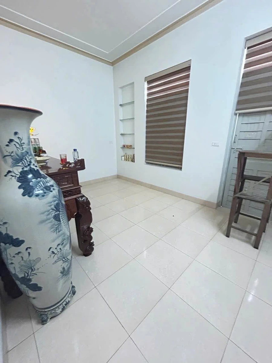 Bán nhà 4 tầng mặt tiền 5m, 65m², 3PN 3WC Nam Ngạn Q12 - Ảnh thu nhỏ 2