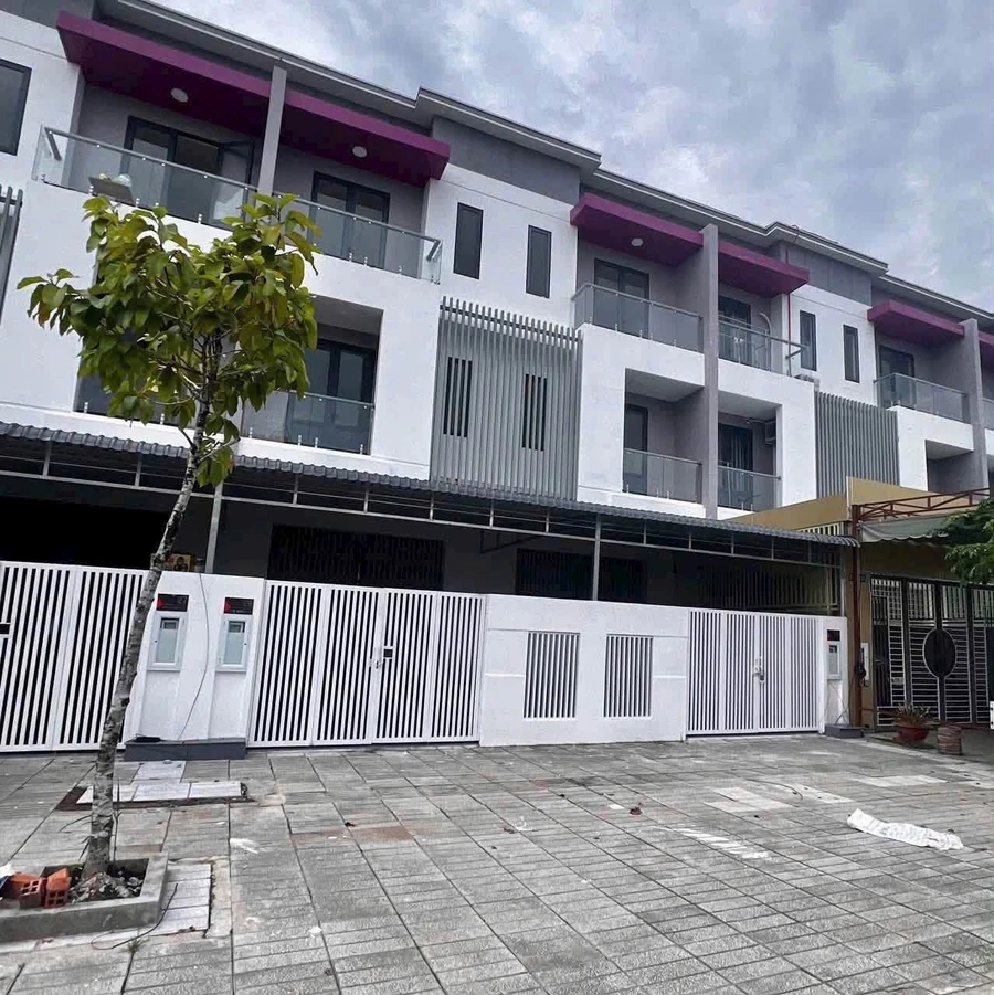 Bán nhà 3 tầng 225m² khu đất tây bắc Hồ Chí Minh - Ảnh thu nhỏ 2