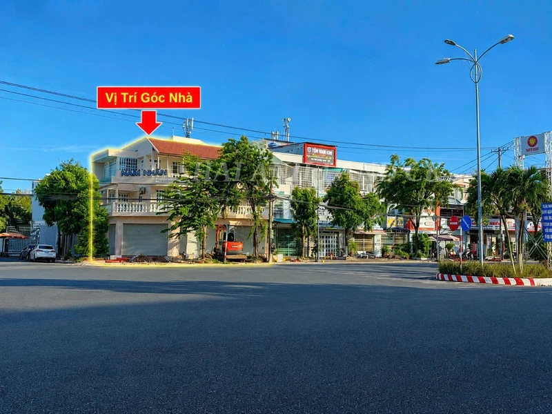 Bán đất 10x20m mặt tiền Đặng Thái Mai Q.1 - 5 tỷ nhanguyenson