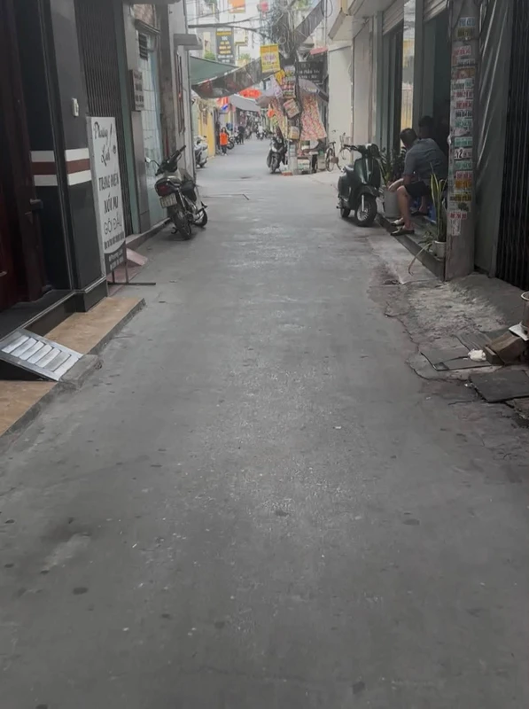 Nhà phố mới xây 47m² mặt tiền 6m Tôn Đức Thắng giá dưới 4 tỷ