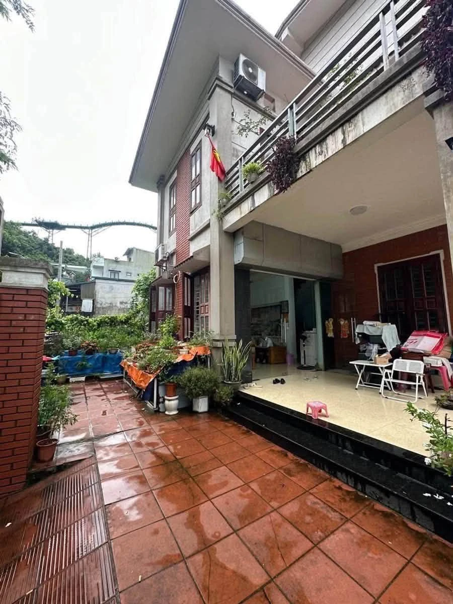 Bán biệt thự sân vườn 163m² trung tâm 5,45 tỷ - Ảnh 1