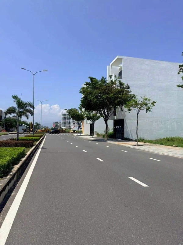 Bán lô đất 110m2 tại Nha Trang, giá 8 triệu/m2