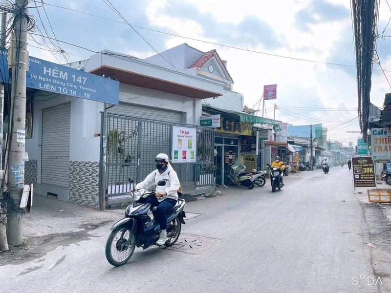 Bán nhà trệt lầu 120m2, 3 phòng ngủ Nguyễn Văn Cừ, Cần Thơ