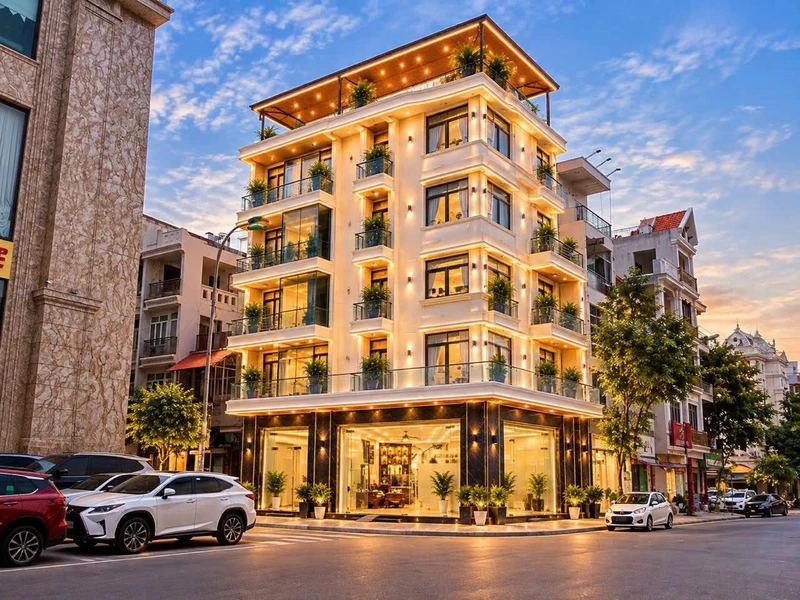 Bán tòa nhà 5 tầng mặt phố Lê Hồng Phong, Hải Phòng, 600m²