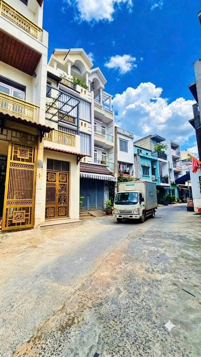 Bán biệt thự mini 6,8x12m 1 trệt 2 lầu 4PN 5WC đường Đình Nghi Xuân - Ảnh thu nhỏ 2