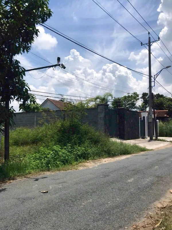 Bán đất mặt tiền Nguyễn Kim Công 302m² giá 2,8 tỷ