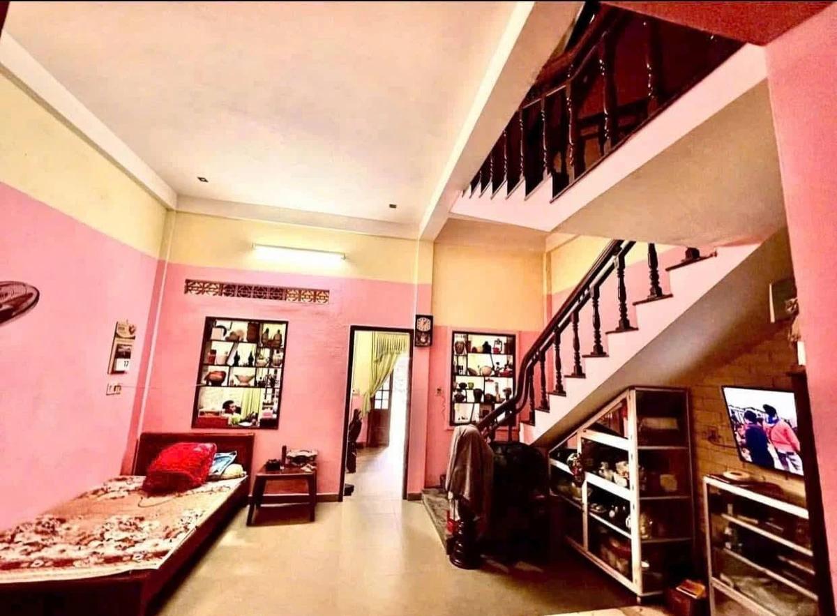 Bán nhà mặt tiền Nguyễn Lộ Trạch Huế, 72,7m² ngang 6,1m, 4,3 tỷ - Ảnh thu nhỏ 3