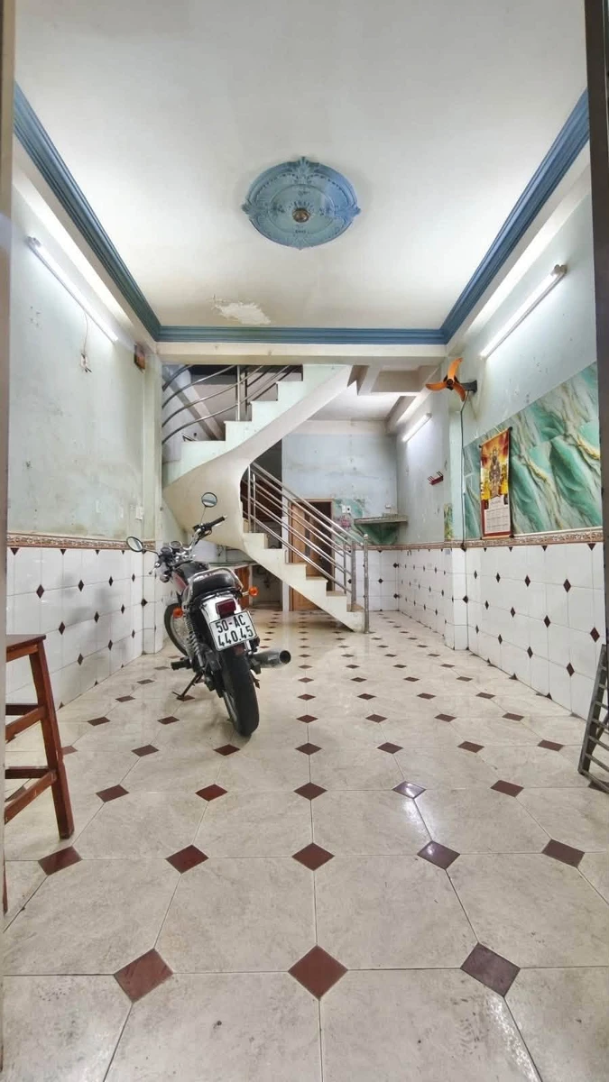 Bán nhà 3 tầng 30m2, 3PN 3WC, hẻm 4m gần vòng xoay Lê Đại Hành, Quận 11 - Ảnh thu nhỏ 2