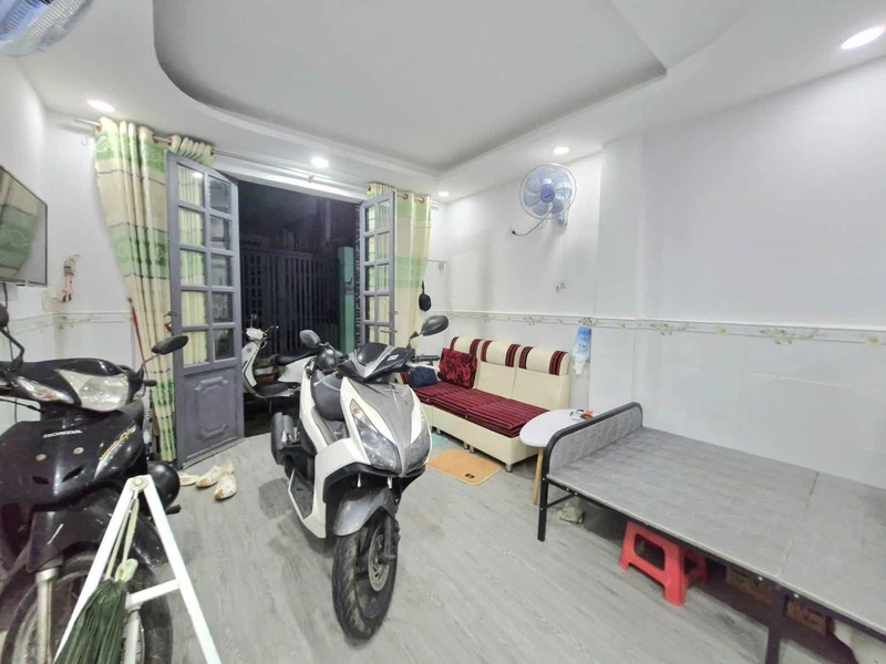 Bán nhà mặt tiền 300m² 3 phòng, Chánh Hiệp, 4 tỷ 750 triệu 924m2