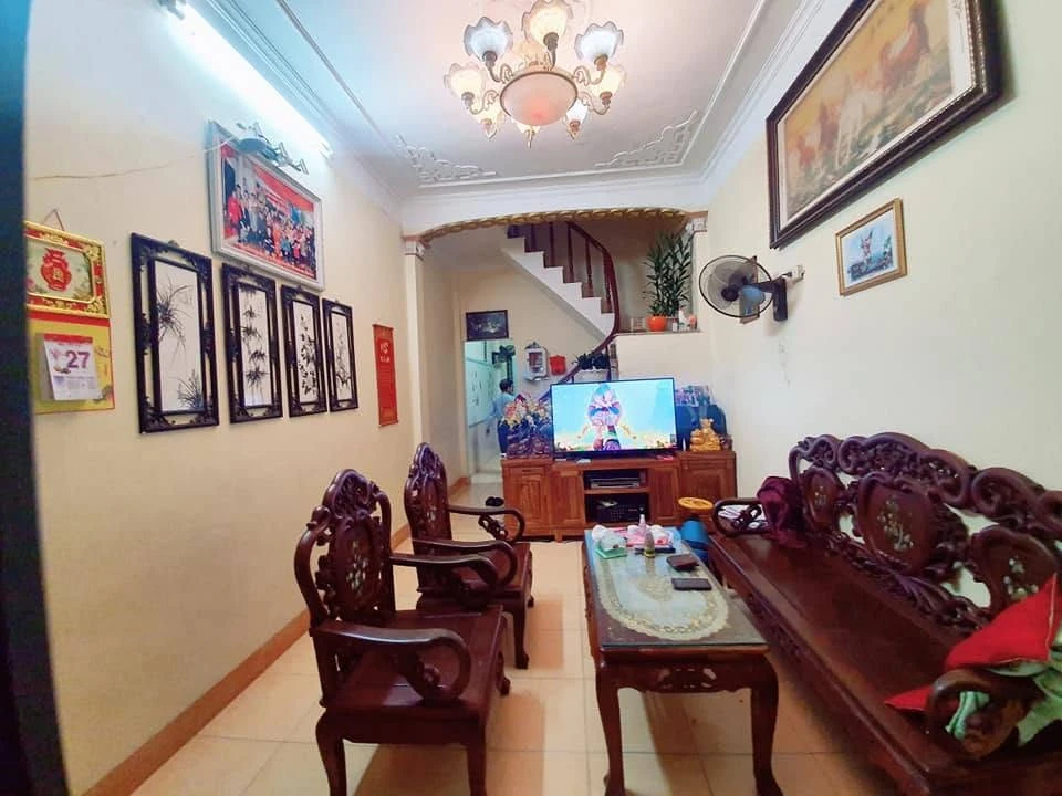 Bán nhà 3 tầng 58m² Hoàng Quốc Việt, ô tô tránh, 4 tỷ - Ảnh thu nhỏ 3