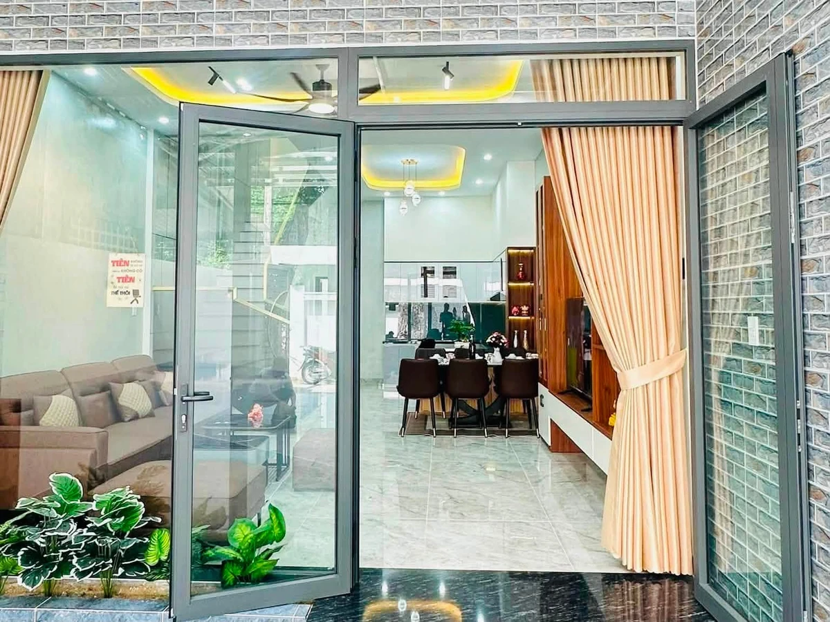 Bán nhà 2 tầng 120m² Quang Trung 2 tỷ 9 - Ảnh 1