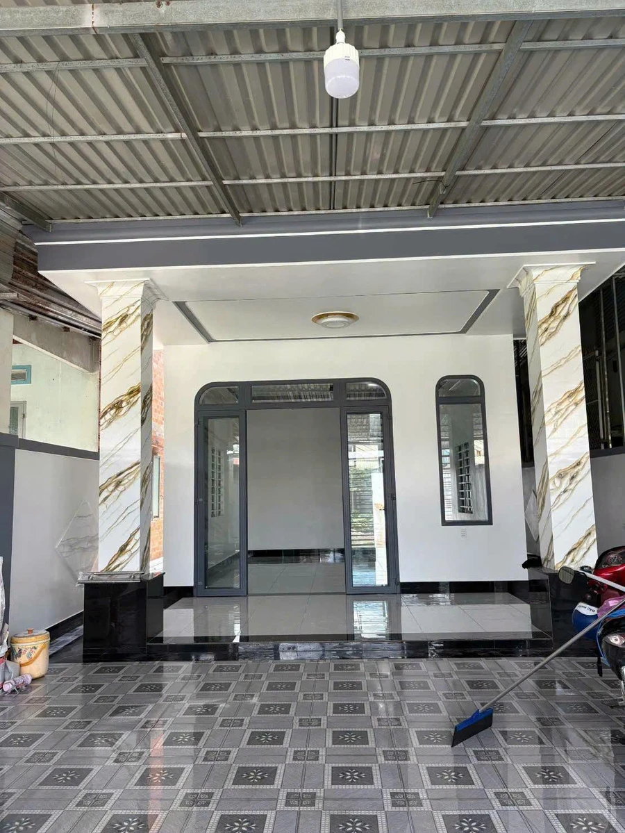 Bán nhà hẻm 7x28m, 3PN 2WC, 1 tỷ 780 triệu Quận 5 - Ảnh 1