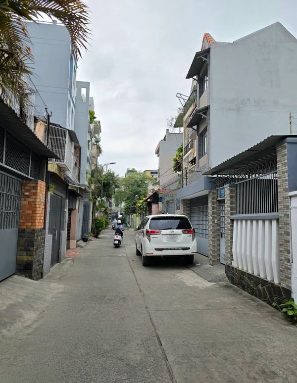 Bán nhà 1 trệt 1 lầu 2PN 4,6x9,5m hẻm 2,5m đường Nguyễn Trọng Trí, Bình Tân thuymoigioibds