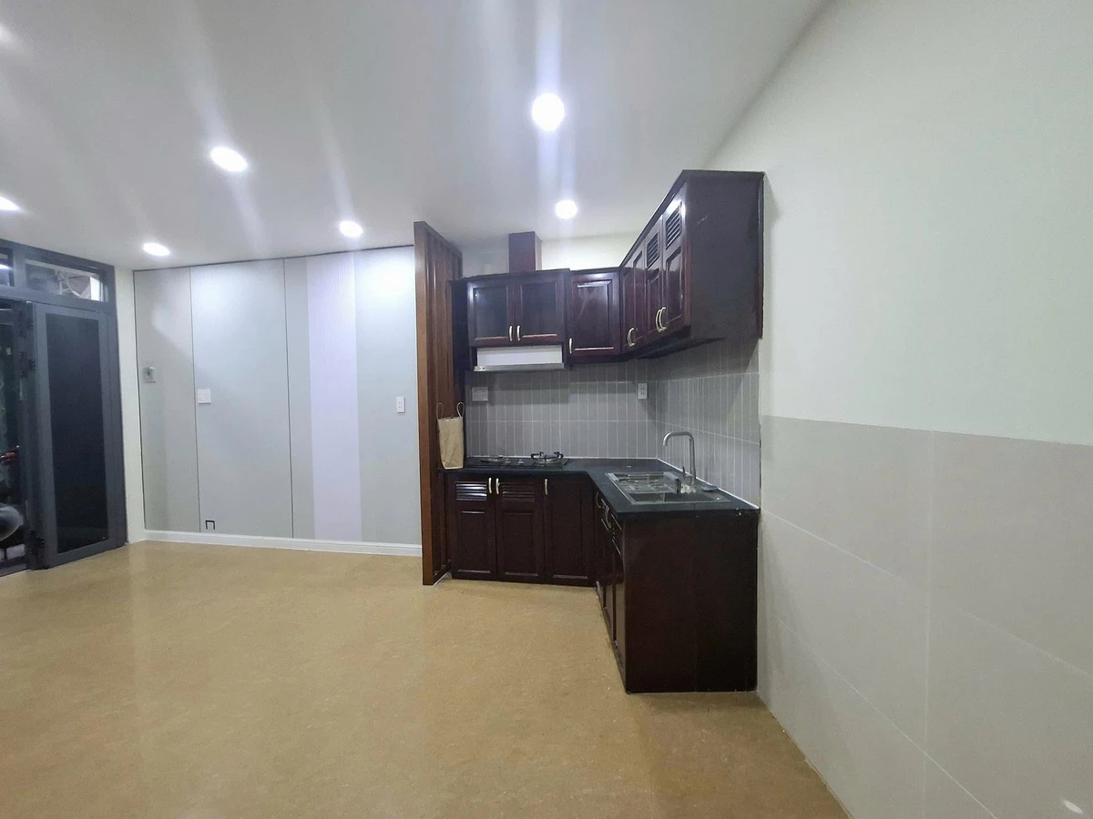 Bán nhà mặt tiền Trần Hưng Đạo Quận 1, 27m2, 2PN, 5 tỷ 5 - Ảnh thu nhỏ 3