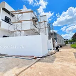 Bán nhà phố 1 trệt 1 lầu 75m², 2PN 2WC, sân đậu ô tô tại Long Khánh, Đồng Nai - Ảnh thu nhỏ 1