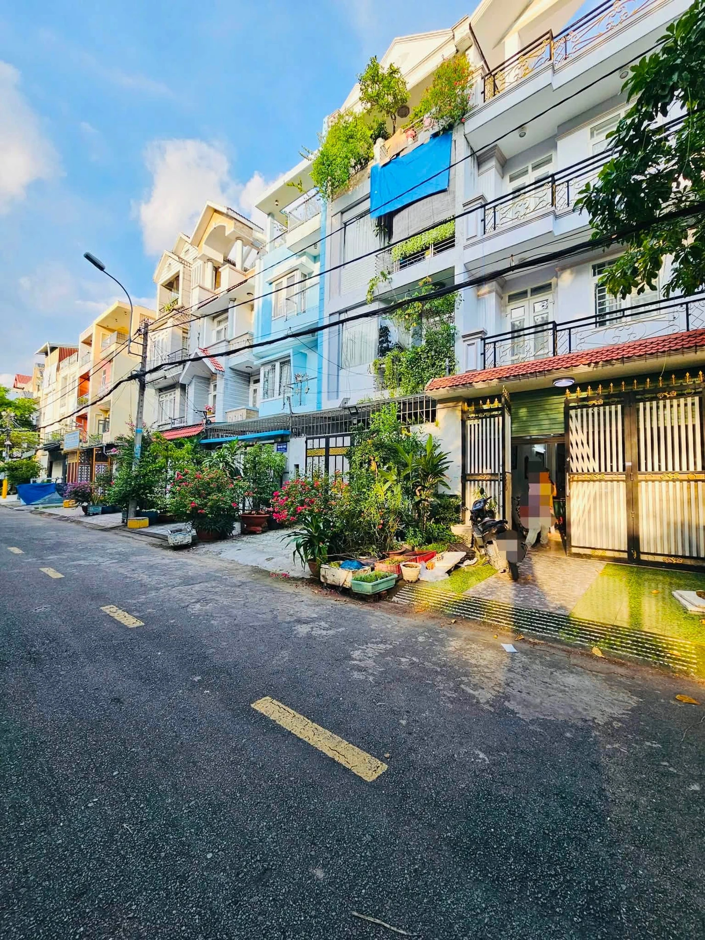 Bán nhà mặt tiền kinh doanh 4 tầng 100m2 Bình Tân - Ảnh 1