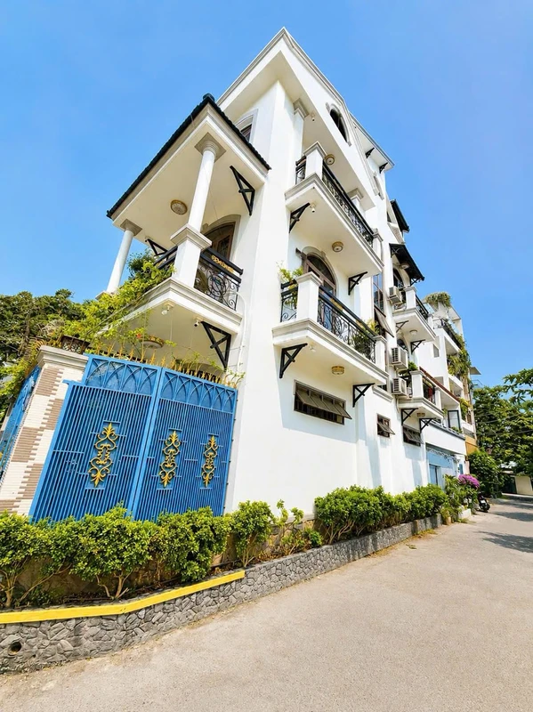 Bán biệt thự lô góc 252m2 KDC Gia Hoà, Phước Long, Quận 9, giá hơn 20 tỷ nhanhin4ty