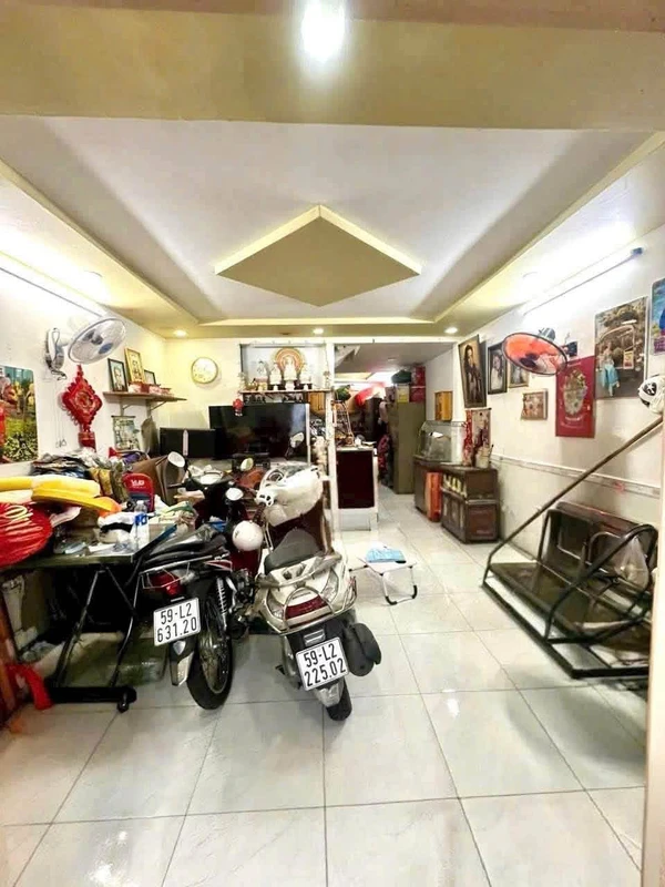 Bán nhà 3 tầng BTCT 65m² 5 phòng ngủ đường Lê Văn Sỹ, Quận 3 kcntanduc