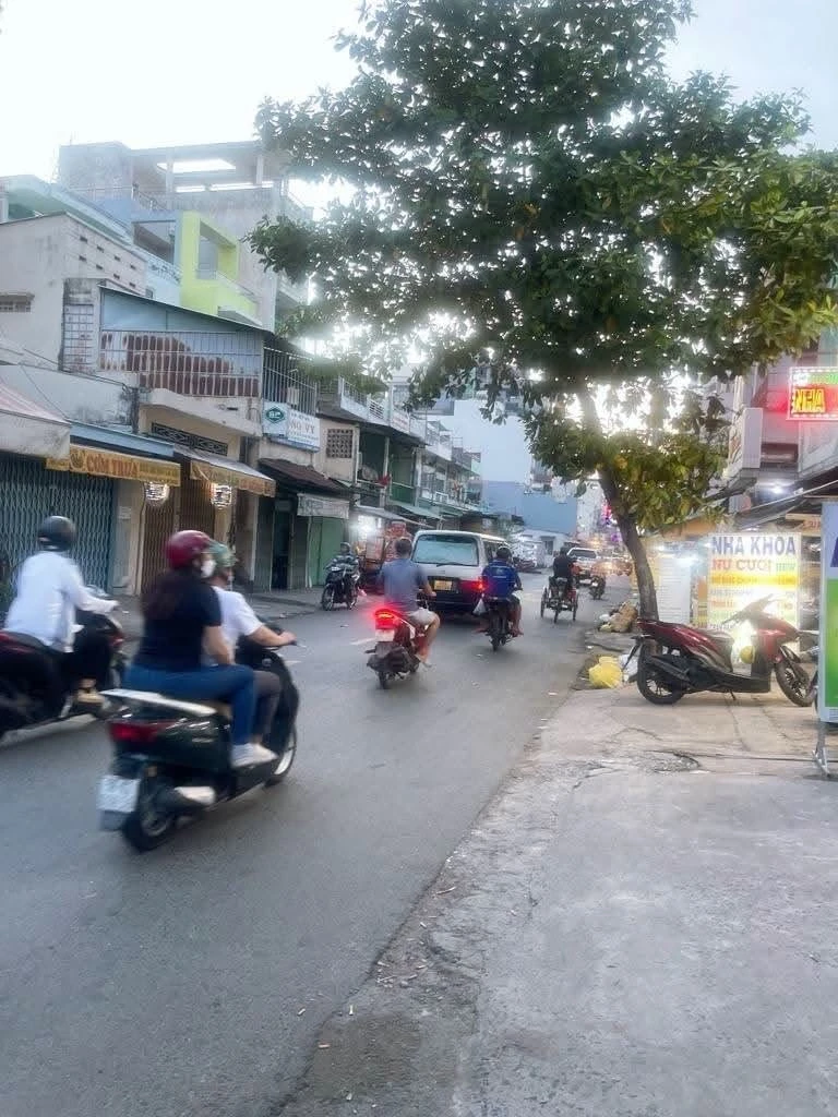 Bán nhà 3 tầng sát mặt tiền Võ Văn Kiệt, Quận 6, 65m2 - Ảnh thu nhỏ 2