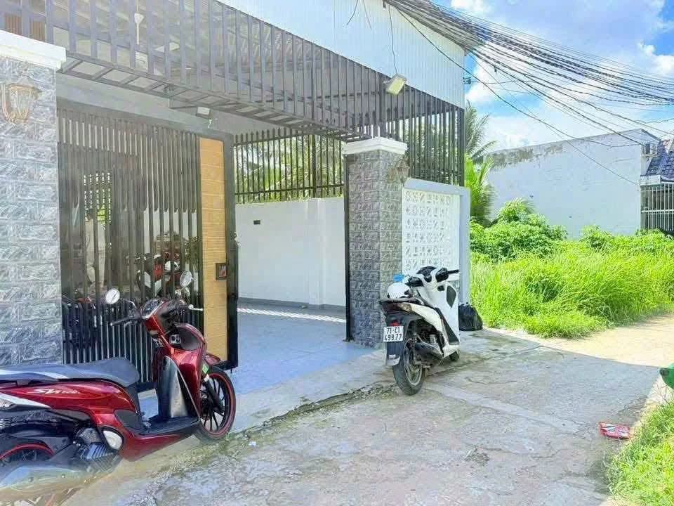 Bán nhà Phú Nhuận 185m² 3PN 2WC sân ô tô - Ảnh 1