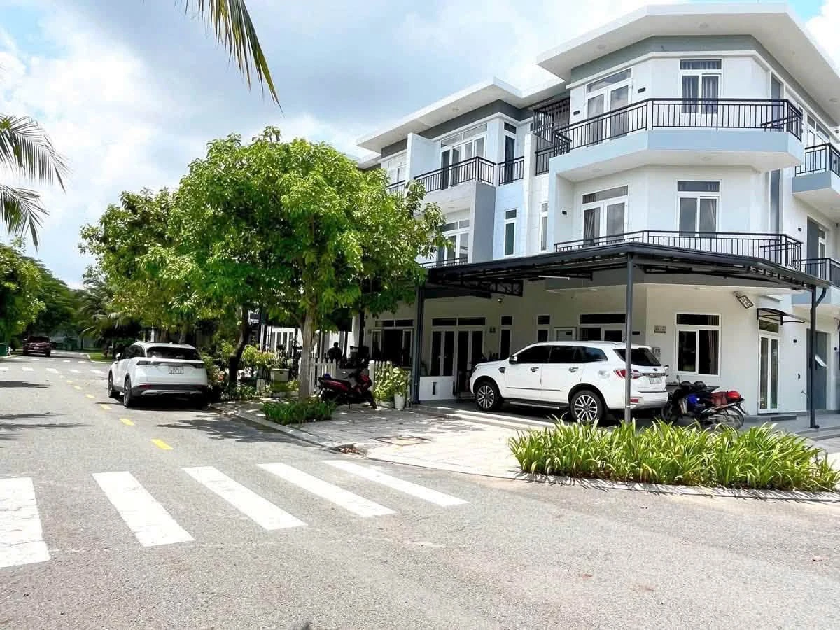 Bán nhà 1 trệt 2 lầu 5x17m, 4 phòng ngủ, KDC Bella Villa, Đức Hòa - Ảnh thu nhỏ 3