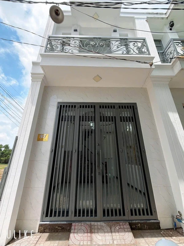 Bán nhà góc 2 mặt tiền 4x10m, 2PN 2WC tại Cần Dước Long An