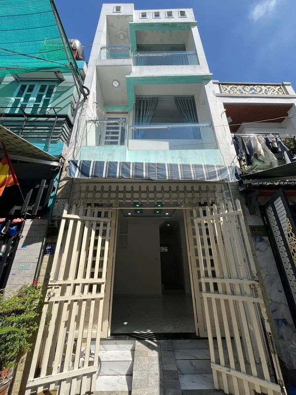 Bán nhà lô góc 2 mặt tiền 86m² Võ Văn Hát Thủ Đức 4.5 tỷ 8ty980