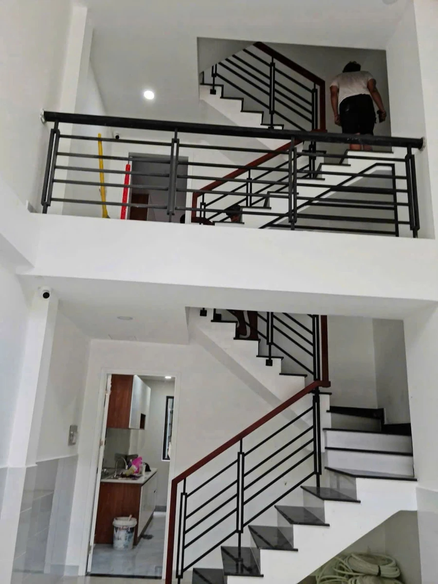 Bán nhà mặt tiền Đào Duy Từ Phú Nhuận 40m2, 5 tầng, 6 phòng, 7 WC, giá 10,6 tỷ - Ảnh thu nhỏ 2