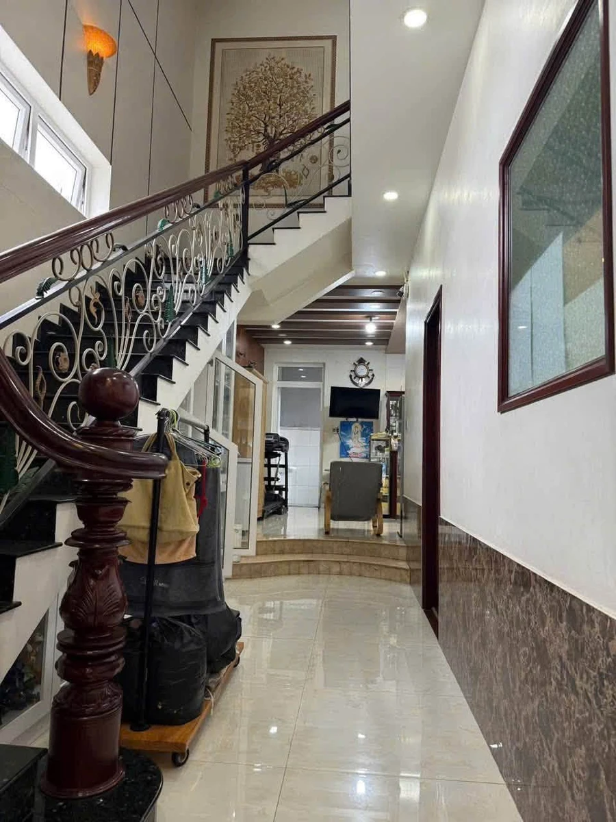 Bán nhà mặt tiền Nguyễn Huệ 342m2 Bến Tre - Ảnh thu nhỏ 2
