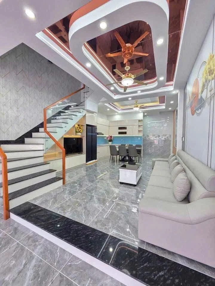 Bán nhà 1 trệt 3 lầu 5x13,5m full nội thất, Đông Hòa, Dĩ An, giá 8,6 tỷ - Ảnh thu nhỏ 5