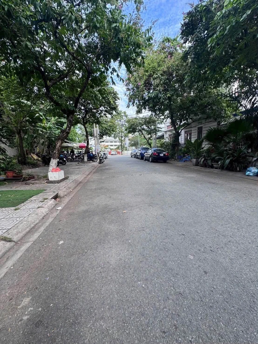 Nhà bán Quận 9, 4.9 tỷ, 80m2, 1PN 1WC - Ảnh 1