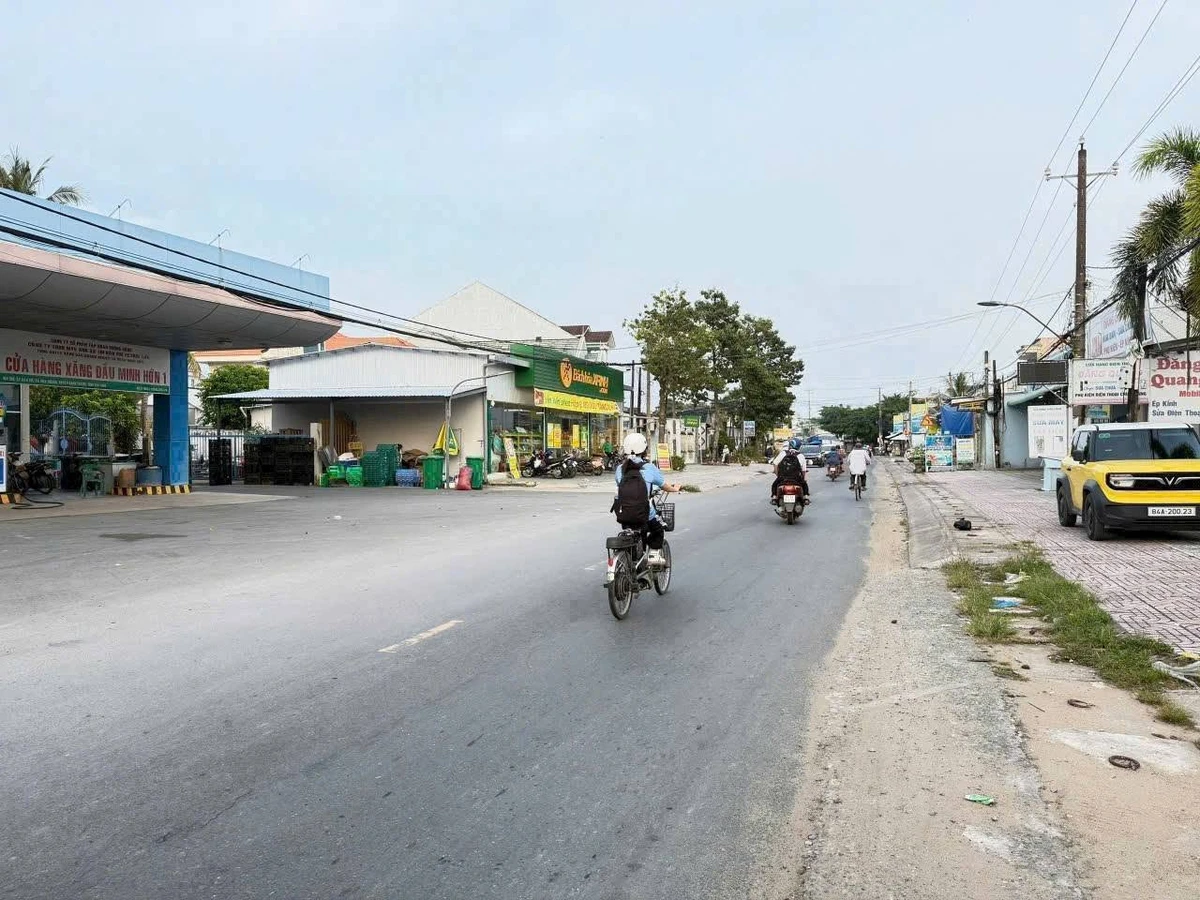 Bán nhà mặt tiền Hùng Vương 100m2, 2 phòng ngủ, 2,8 tỷ - Ảnh thu nhỏ 3