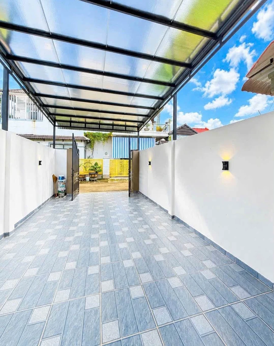 Bán nhà 3PN, 100m² đầy đủ nội thất, 1,8 tỷ, Tân Bình - Ảnh 1