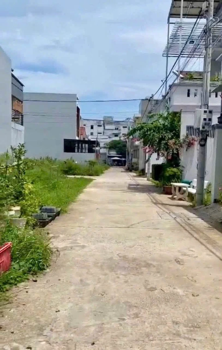 Bán nhà phố Phan Thiết 100m2, 2 PN, 1 tỷ 850 triệu - Ảnh 1