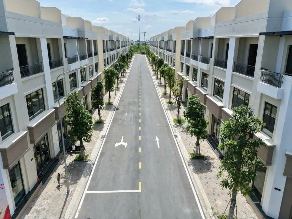 Bán nhà phố áp góc 75m2 Swan Lake Vinhomes Green City 6.196 tỷ - Ảnh thu nhỏ 5