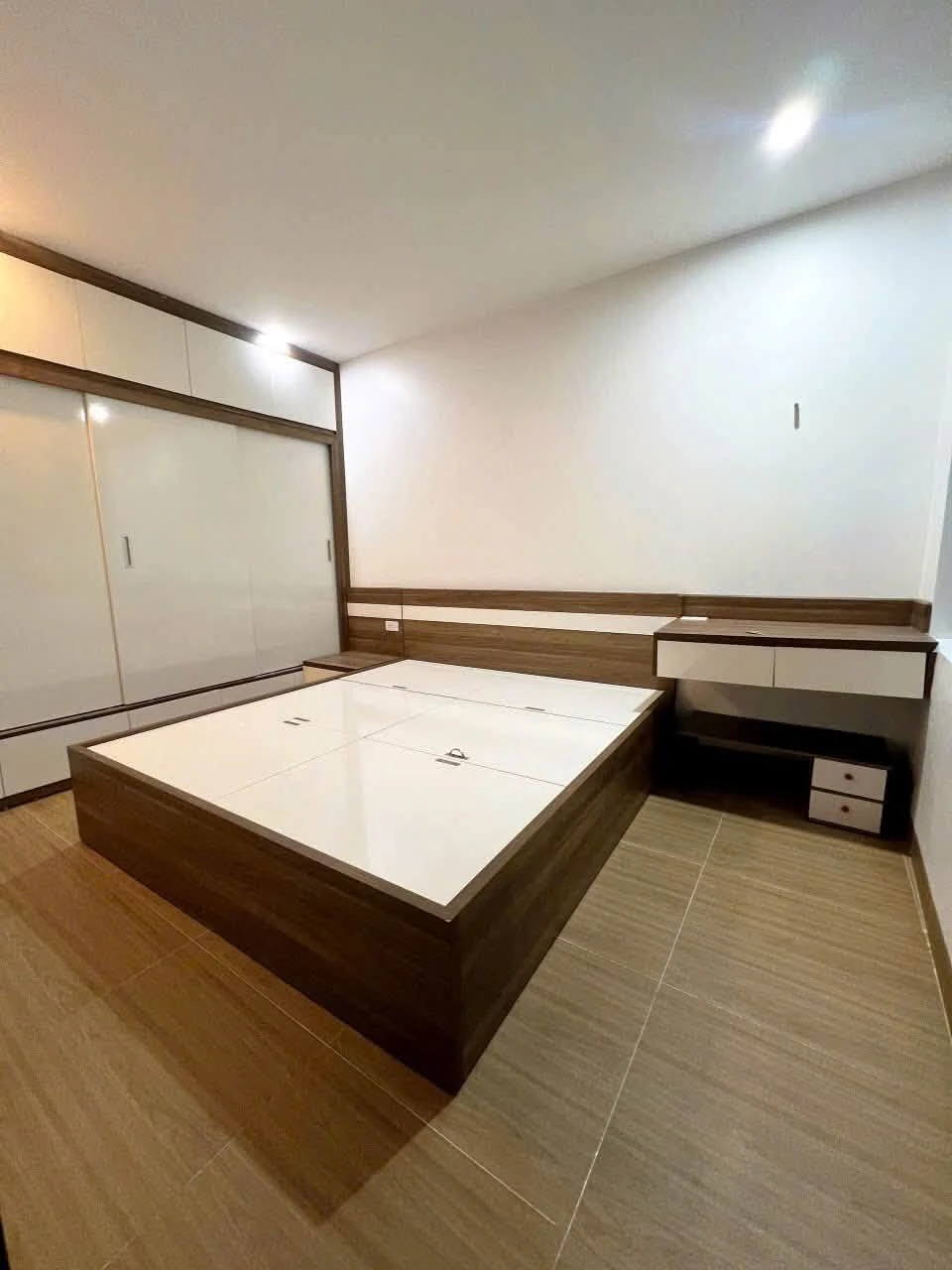 Bán nhà 70m² 3 PN mặt tiền 5m Hàm Nghi 4,18 tỷ - Ảnh 1