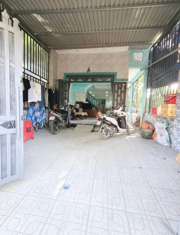 Bán nhà sổ riêng 100m2, 3PN Hiệp Tân Uyên Bình Dương