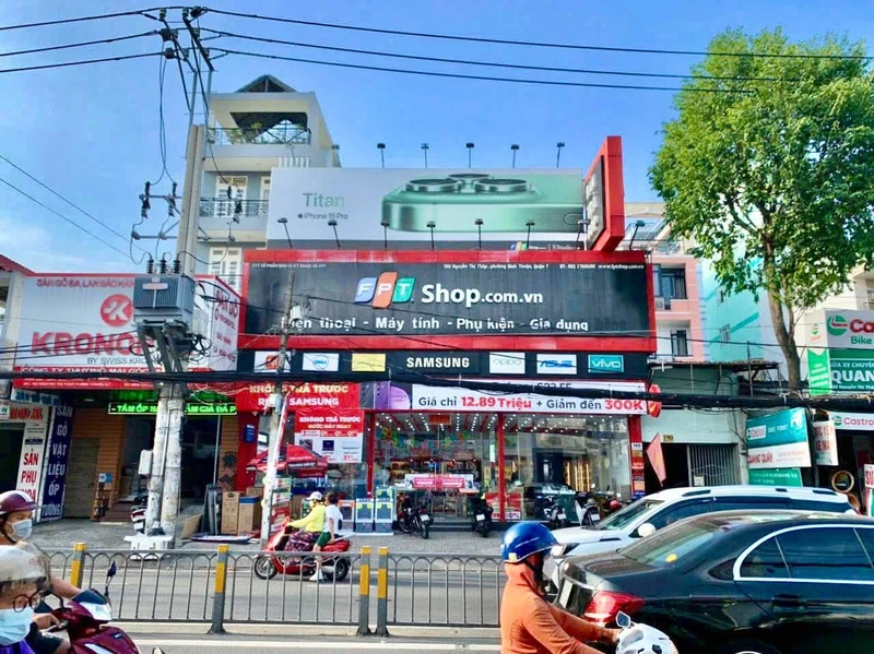 Bán mặt bằng kinh doanh 570m² Nguyễn Thị Thập, Quận 7
