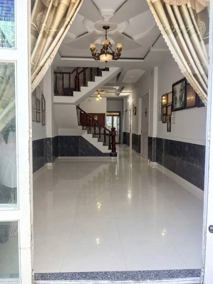 Bán nhà 4PN 195m² Bùi Văn Ngữ Q12, 5.7 tỷ - Ảnh thu nhỏ 2