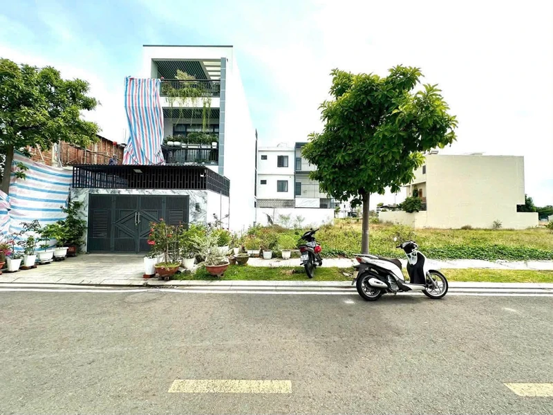 Bán đất mặt tiền Nguyễn Chí Thanh 125m² 16 tỷ 585d