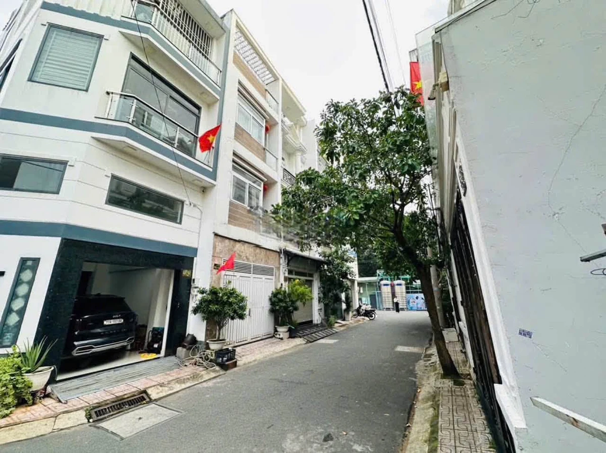 Bán nhà 4 tầng 56m2 hẻm xe hơi đường Hoàng Diệu 2, Thủ Đức giá 7,3 tỷ - Ảnh 1