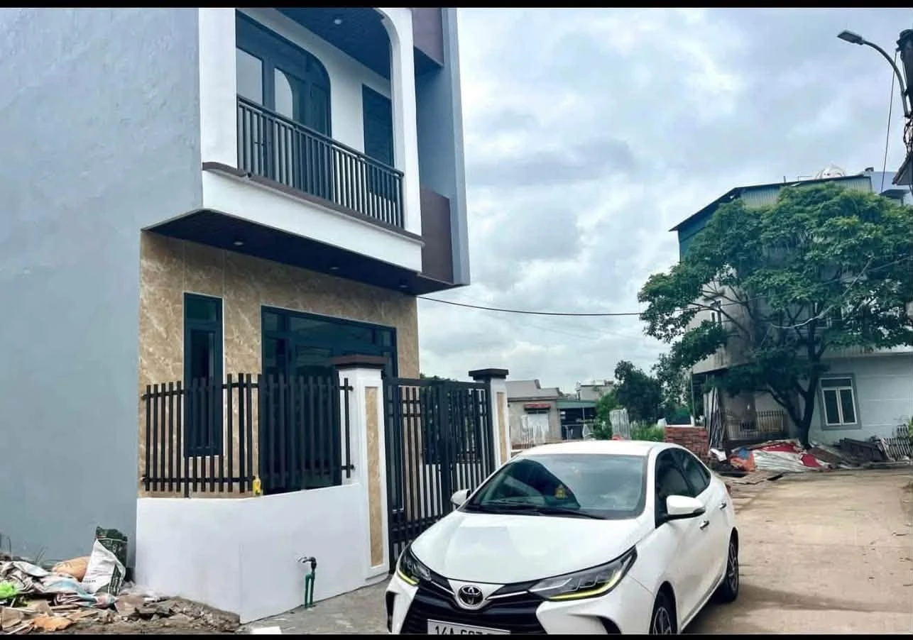 Bán nhà 3 tầng 65m2 ngõ 32 Bãi Muối, Cao Thắng, Hạ Long, giá 3,6 tỷ - Ảnh 1