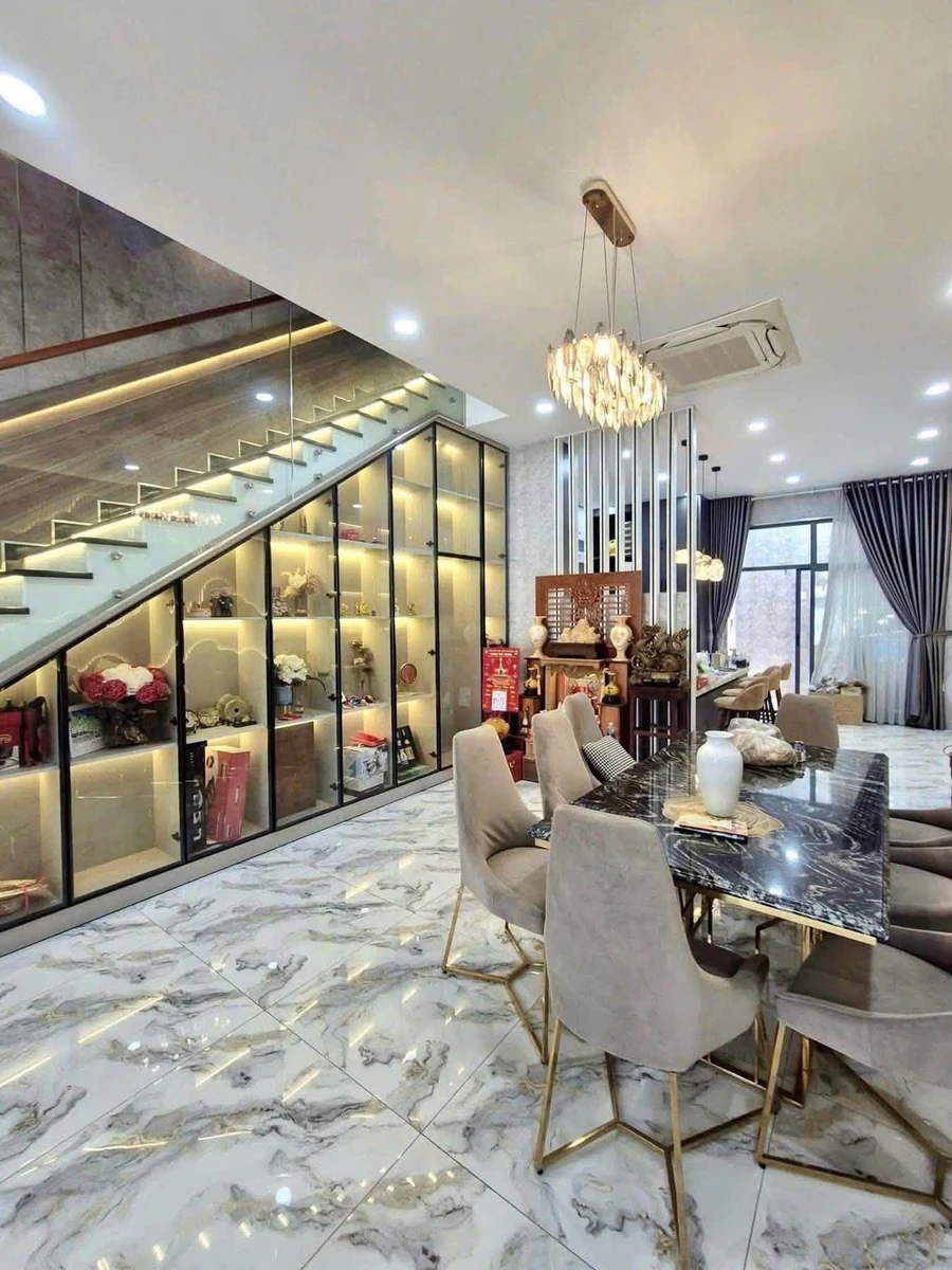 Bán nhà 1 trệt 2 lầu 4PN Phú Lợi, 100m² - 6 tỷ - Ảnh thu nhỏ 4