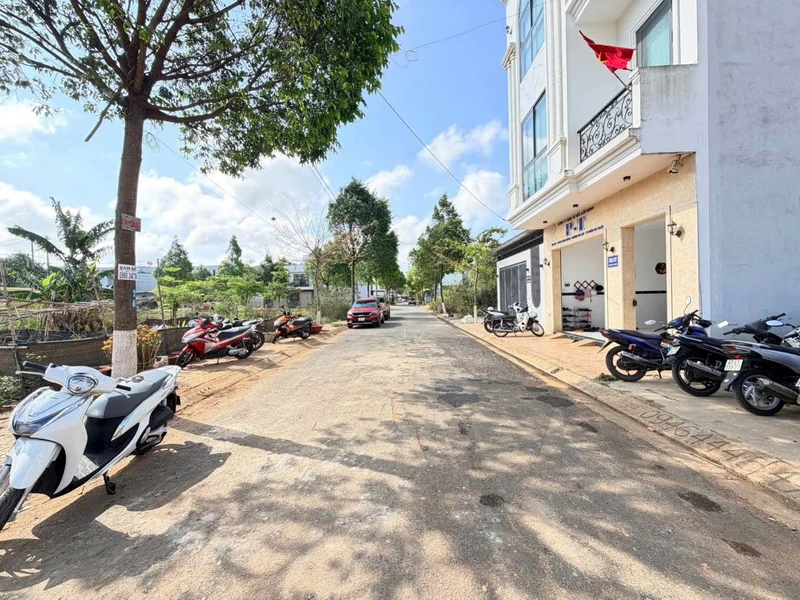 Bán đất mặt tiền Lê Hữu Kiển 108m² Buôn Ma Thuột 6.3 tỷ