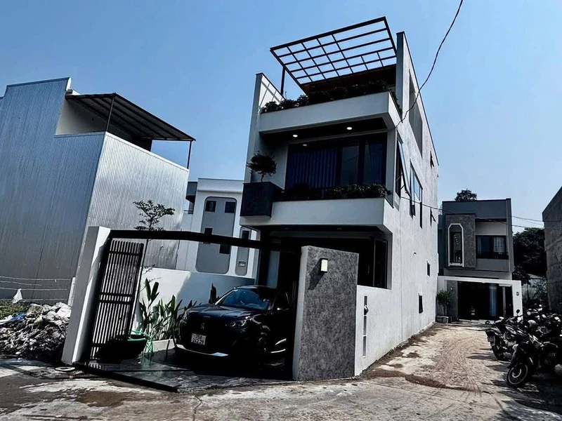 Bán nhà 3 tầng 4 phòng ngủ 96m² Huế 3.35 tỷ