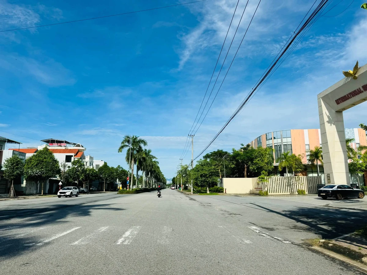 Bán lô đất biệt thự 200m2 mặt tiền đường Trường Chinh, Quảng Ngãi - Ảnh thu nhỏ 3