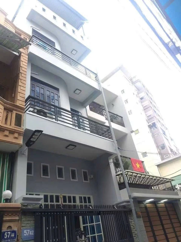 Bán nhà hẻm 42m², 1 trệt 2 lầu, Huyền Trân Công Chúa, Vũng Tàu