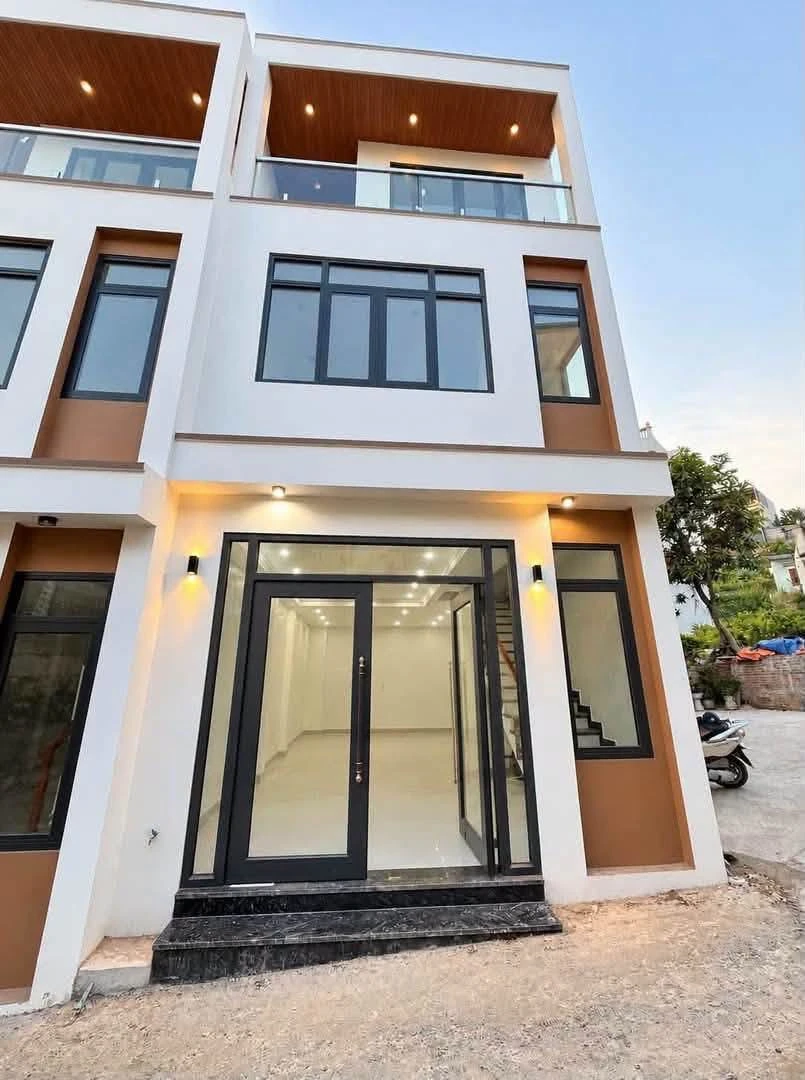 Bán nhà 3 tầng 54m2 Cao Xanh Nhà Bè 2,55 tỷ - Ảnh 1