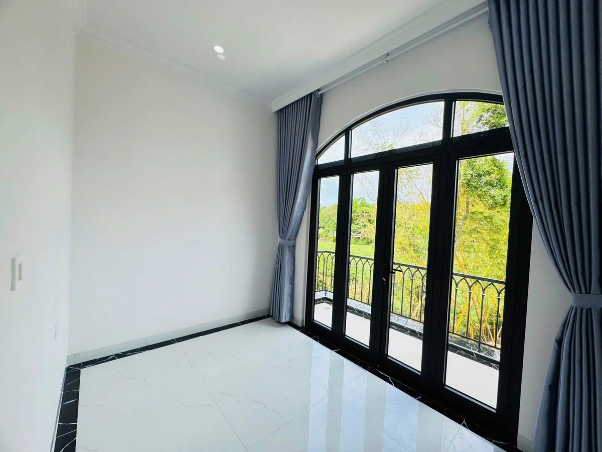 Bán villa Tân Cổ Điển 100m² sân vườn Thuỷ Xuân Huế 3,15 tỷ - Ảnh thu nhỏ 4