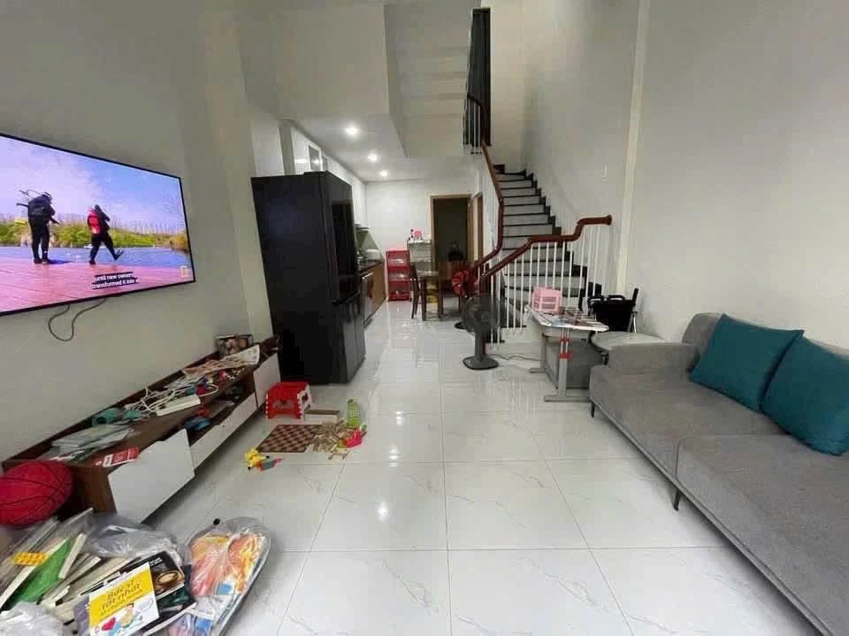 Bán nhà phố 4PN mặt tiền 43.5m² Quy Nhơn 5.5 tỷ - Ảnh 1